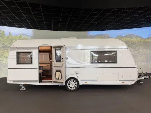 Tabbert Puccini 550 E Fu&szlig;bodenheizung / Rangierhilfe Foto: 1