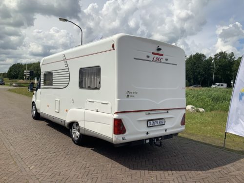 LMC Fiat Ducato 2.8 JTD 128 HP, AUTOMATIC Semi-integrated, Engine air conditioning, 2 Single beds (Low), Alko chassis etc. Year of manufacture 2003 Camper centrum on the road Marum photo: 18