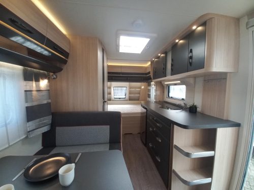 Hobby De Luxe Edition 440 SF Vorzelt Unico-Mover-etc Foto: 8