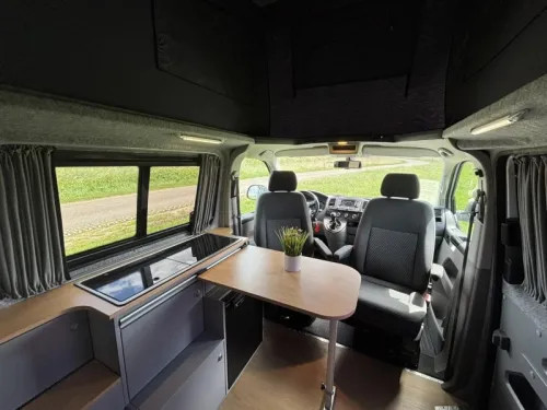 Volkswagen T5 photo: 9