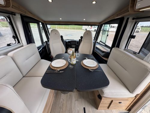 Bavaria I 740 Automaat Queensbed 180PK Foto: 14