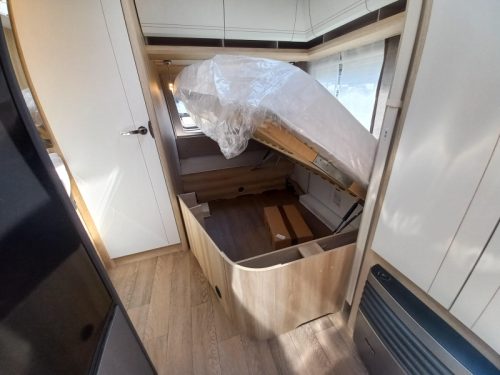 Hobby De Luxe 460 UFE 1500kg Foto: 12