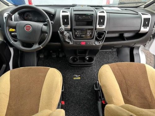 Malibu Van 640 LE Single beds + TOW HITCH  photo: 13