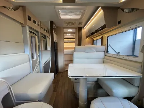 McLouis Nevis 79 G Queensbed Hubdach Foto: 7