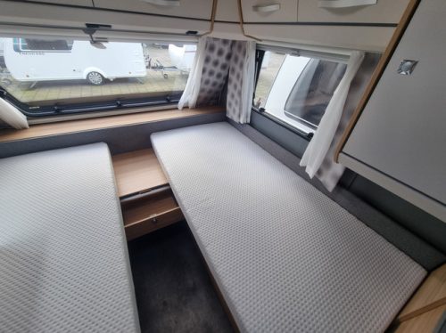 Dethleffs Camper 460 EL photo: 16