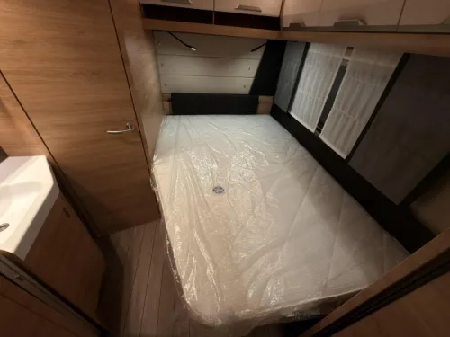 Knaus Sudwind Black Selection 500 FU 1800KG+Boden+Franz&ouml;sisches Bett  Foto: 10