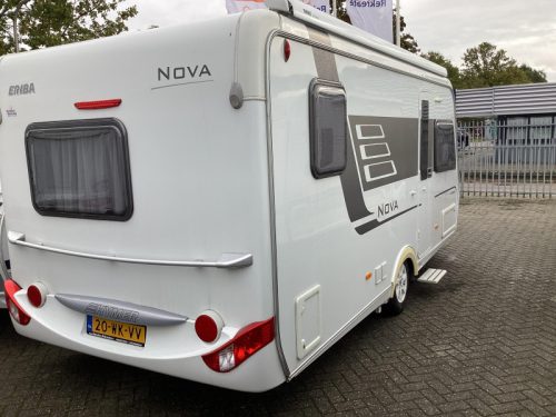 Eriba Nova Luxus Line 465 Mover/ toldo de casete foto: 1