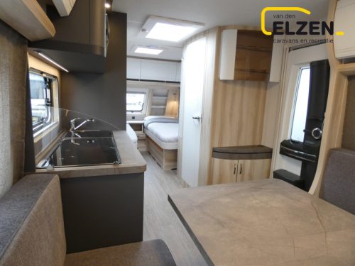 Hobby De Luxe 540 UL White Edition Action Package photo: 11