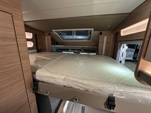 Weinsberg CaraSuite 650 MEG Hubdach | Ex-Mietfahrzeug Foto: 16