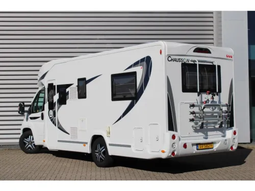 Chausson Welcome 711 TL Round Seating 4-person photo: 3