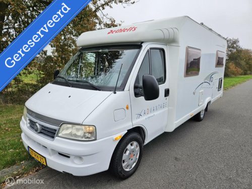 Dethleffs Advantage T 6611 Semi-integrated ☆Single beds☆ photo: 4