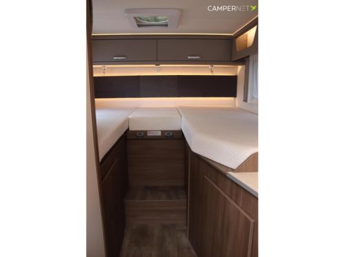 Carado T338 165PS Automatik | BR System | LPG Anlage | L&auml;ngsbetten | Wechselrichter | Lithium | Backofen | Solarpaneele | Bearlock | Editio Foto: 16