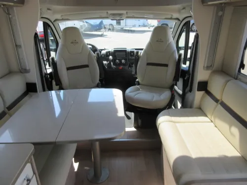 Rapido 696 F Premium Edition AUTOMATIK FACE TO FACE Foto: 3