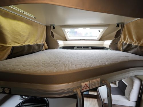 Benimar Tessoro 495 QUEENSBED + POP-TOP ROOF photo: 8