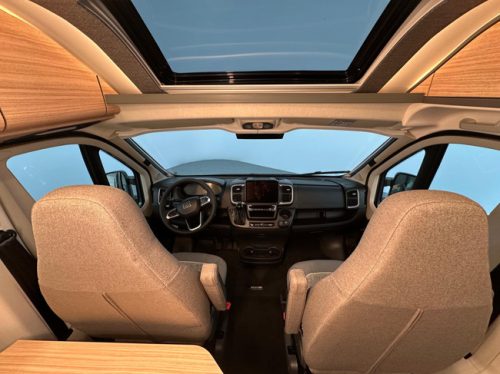 Malibu Van First Class - Two Rooms 640 LE RB Charming GT Skyview Foto: 10