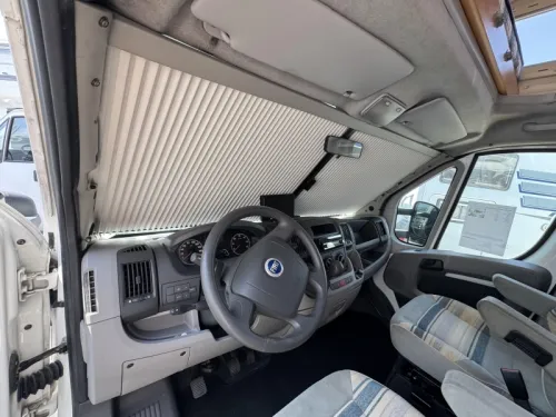 Adria Adriatik 660 SP Family Camper 2 air conditioners photo: 19