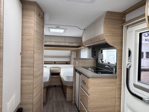 Fendt Bianco Selection 465 TG Single beds - Awning  photo: 18