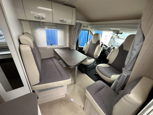 B&uuml;rstner Nexxo Van T 620 G CAMAS INDIVIDUALES + COMPACTO foto: 8