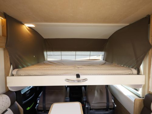Mobilvetta Kea 86 I roof air conditioning | single beds photo: 12