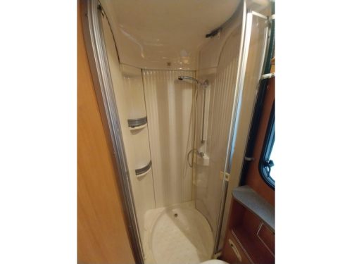 Dethleffs Globetrotter 6844 RT with a beautiful French bed photo: 11