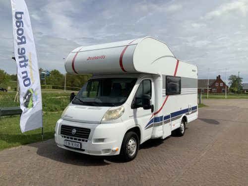 Detlheffs A 5881 Fiat 2.3 130 HP, Alcove, Bunk bed, 5 seats and 6 berths, Shows signs of use, Year 2007 Camper centrum on the road photo: 1