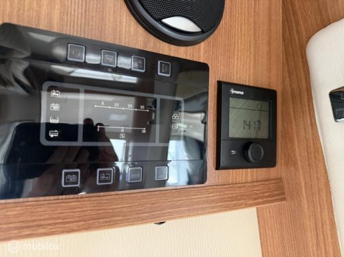 Chausson 617 GA Single beds + Pop-top roof! photo: 14