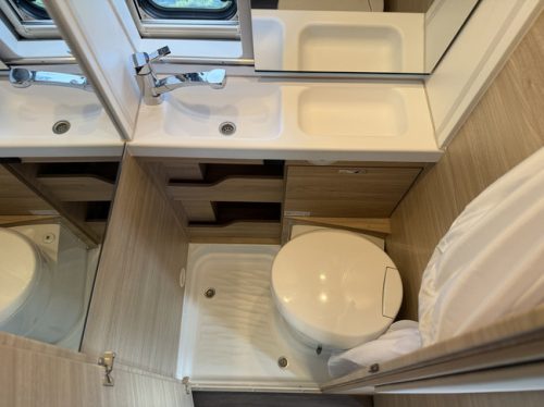 Knaus BOXSTAR 540 MQ road / Kostenlose Unterstellm&ouml;glichkeit Foto: 17