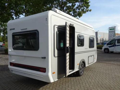 Eriba Novaline 470 ab &acirc;&not; 31.940,- Rangierhilfe-Aktion  Foto: 16
