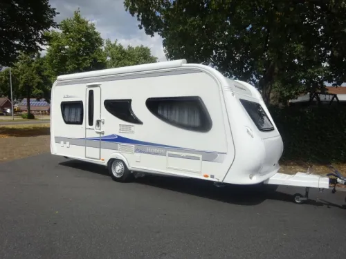 Hobby La Vita 495 UL photo: 1