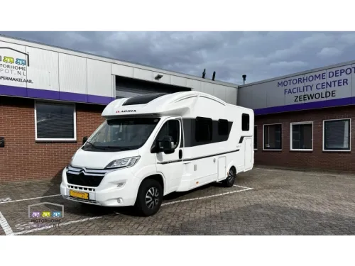 Adria Matrix M 670 SL Length and Lift Bed photo: 4