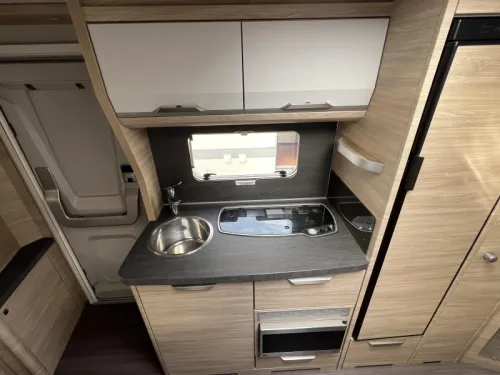 Knaus Sudwind 580 QS Rangierhilfe, Etagenbett, Radio,  Foto: 7