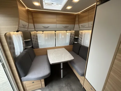 Dethleffs Camper Avantgarde 460 EL VOLL AUSGESTATTET-EINZELBETTEN Foto: 3