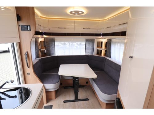 Hobby Excellent 495 UL Single bed/ Thule awning photo: 6