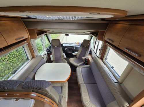 Carthago CHIC C-LINE I XL 5.5 LE 3.0 177 HP FULL OPTIONS !! LONG BEDS PULL-DOWN BED LEVEL SYSTEM 4 SOLAR PANELS 2x 200AH LITHIUM BATTERIES TV photo: 15