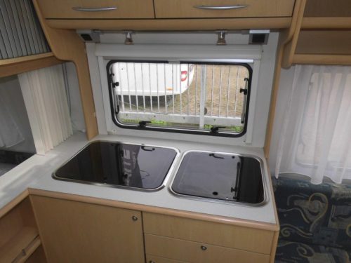 Beyerland Quartz 460 LB New awning and mover! photo: 4