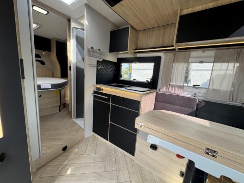 Chausson Etape Line 788 French bed pop-top roof photo: 4