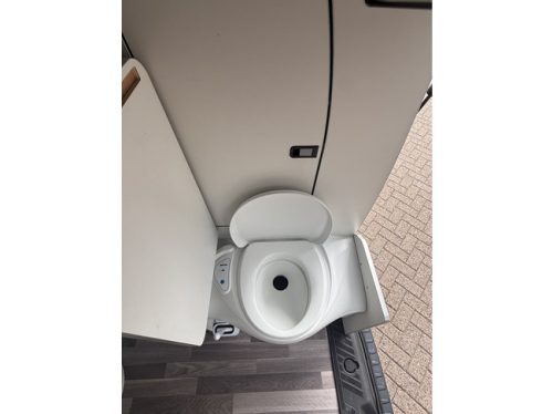 Ford Nugget plus high roof westfalia automatic 170 hp 4 berths air conditioning camera cruise ctr alloy wheels detachable tow bar pdc f/r photo: 11