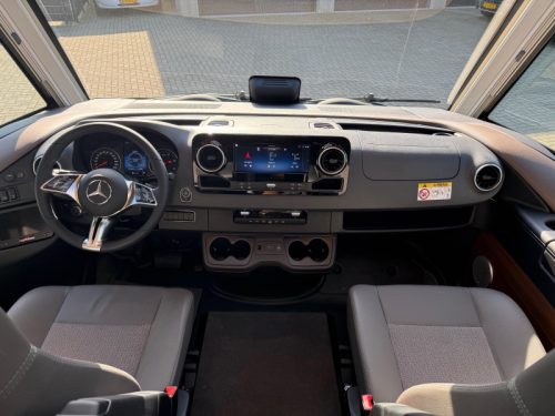 Carthago Chic C-Line T 4.9 LE New from stock photo: 2