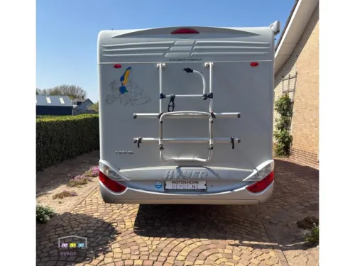 Hymer T 674 SL Single beds photo: 3