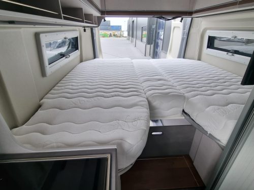 P&ouml;ssl Summit Shine 600 L Single beds Automatic photo: 2