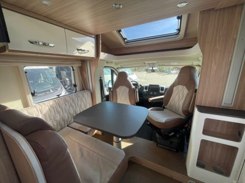 B&uuml;rstner Limited T 690 Citroen photo: 8