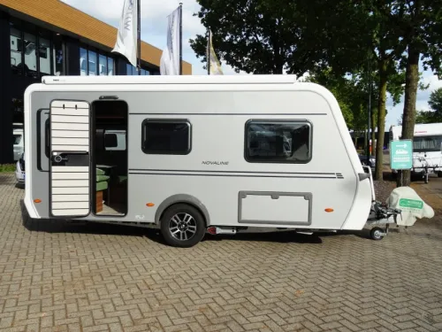 Eriba Novaline 470 ab &acirc;&not; 31.940,- Rangierhilfe-Aktion Foto: 23