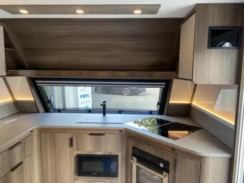 Kabe Royal 560 GLE Model 2027 Foto: 13