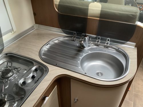 B&uuml;rstner Aviano 727 2.3 AUTOMATIC 150 HP integral, Engine air conditioning, Queen bed, level, side seating group Year 2012 Camper centrum on the road photo: 18