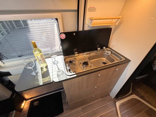 Adria Twin 600 SPT TRANSVERSE BED TOW BAR SOLAR PANEL EURO6 photo: 6