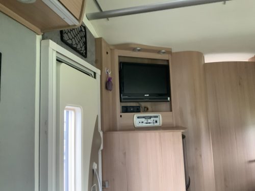 B&uuml;rstner Ixeo IT 700 2.3 MultiJet 130 PK, Queensbed, Zij-bank, Draaistoelen, Bj.2012 &ldquo;Uw Camper-verkoopmakelaar  Camper centrum on the road foto: 9