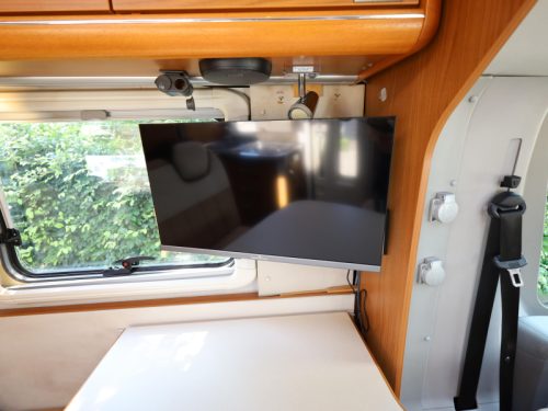 Hymer Tramp 674 SL single beds | roof air conditioning photo: 12