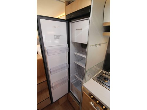 Hymer BMC-I 600 Single beds + Pop-top roof  photo: 22