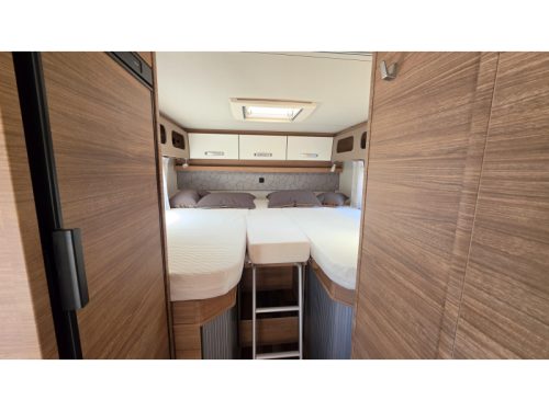 Weinsberg CaraCompact Pepper 600 MEG Like new only 9100km photo: 4