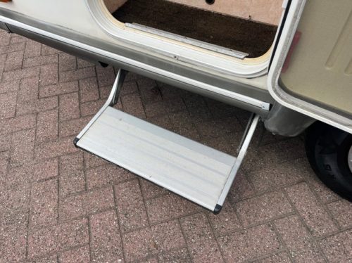 Eura Mobil A635ls Aut. Alcoba 2x Aire Acondicionado Crucero 5 plazas para dormir Panel solar CarPlay foto: 9